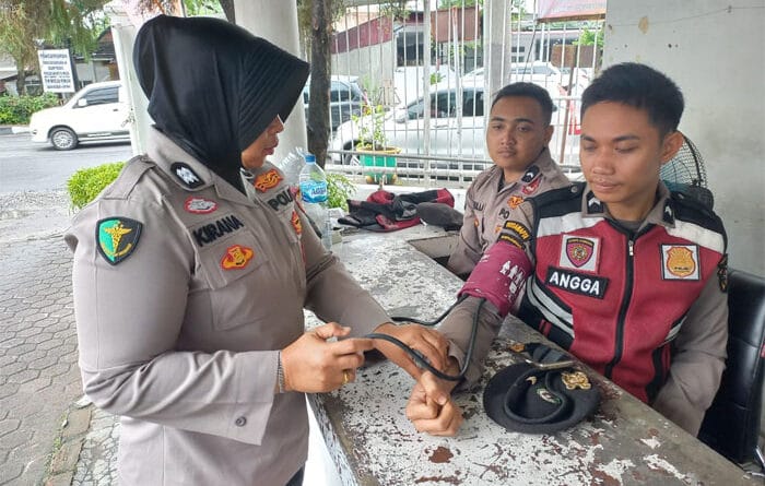Subsatgas Dokkes OMP Toba Lakukan Pemeriksaan Kesehatan Personel
