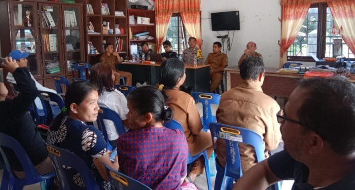 Bhabinkamtibmas Polres Samosir Jaga Kekondusifan Tahapan Kampanye Pilkada 2024
