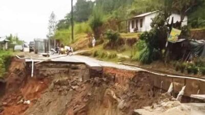 Jalan Lintas Sidikalang-Dolok Sanggul Putus Total
