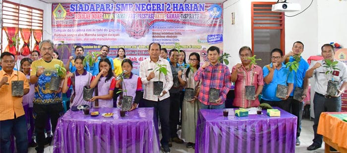 Pemkab Samosir Tanam Pohon di Wilayah Rawan Bencana