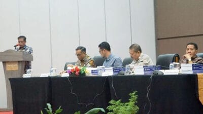 Banggar DPRD dan TAPD Pemkab Solok Bahas Ranperda Tahun 2025