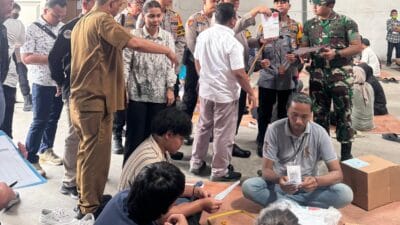 Ketua KPU Kota Medan Tinjau Penyortiran dan Pelipatan Kertas Surat Suara Pilkada
