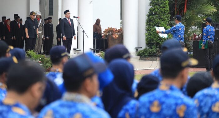Aulia Rachman Pimpin Upacara Hari Pahlawan
