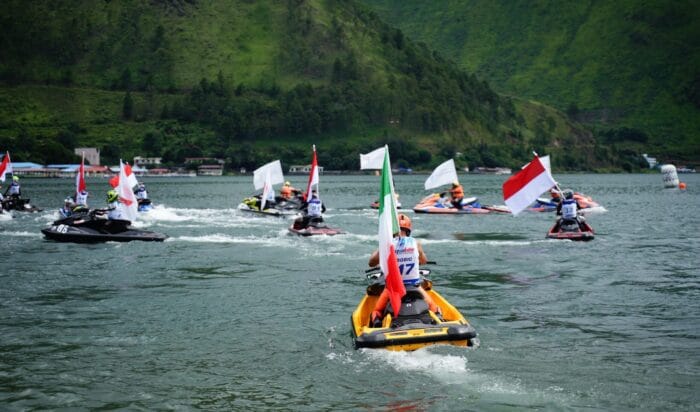 Hari Pertama Aquabike Jetski World Championship 2024 di Danau Toba Berjalan Sukses