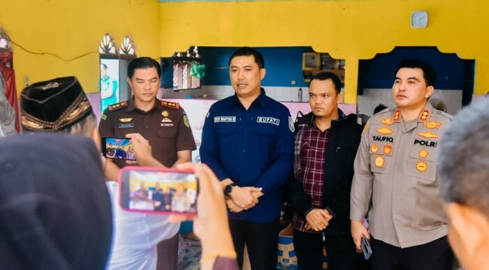 Pj Bupati Heri Kunjungi Langsung Gudang Logistik KPU