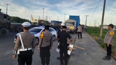 Polda Sumut Kawal Logistik Aquabike Menuju Danau Toba