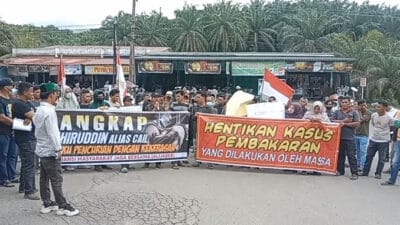 Warga Desa Sabungan dan Kelurahan Langga Payung Adakan Aksi Damai