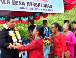 Bupati Samosir Resmikan Kantor Desa Parbalohan