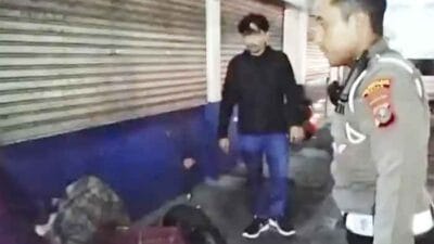 Kasat Lantas Polrestabes Medan Kompol Andika Purba SH SIK Laksanakan Berbagi Berkah