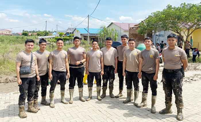 Polrestabes Medan Gerak Cepat Bantu Korban Banjir di Perumahan Villa Patumbak