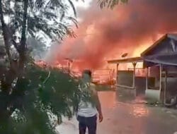 Belasan Rumah Warga di Kota Pinang Hangus Terbakar