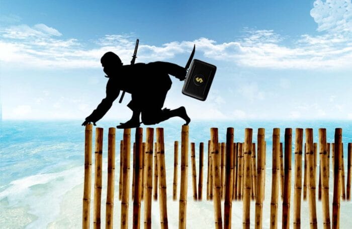 Jalan “Ninja” Pagar Bambu di Tangerang