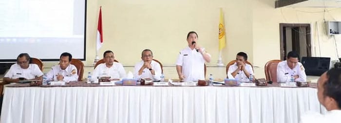 Pj Bupati Dairi Pimpin Rapat Kerja Perdana Tahun 2025
