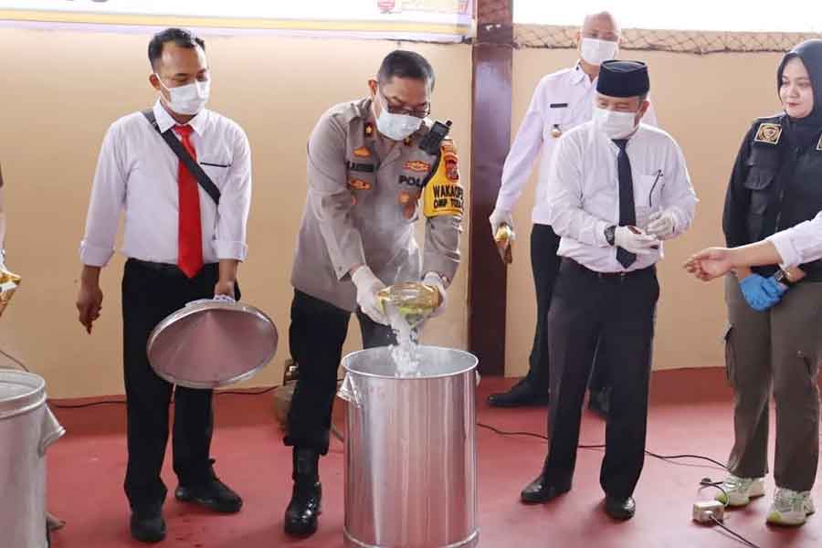 Polres Labuhanbatu Musnahkan 19 Kg Sabu dan 37.637 Butir Pil Ekstasi