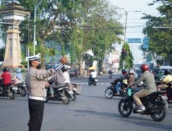 Operasi Keselamatan Hari Kedua: Ditlantas Polda Sumut Terapkan Buddy System Dalam Pengaturan Lalu Lintas Pagi