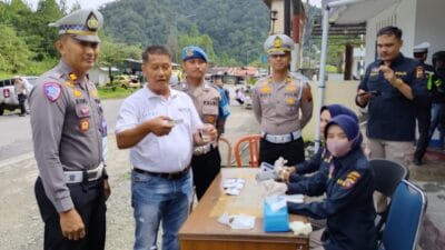 Satlantas Polres Solok Arosuka Gelar Operasi Keselamatan, Tes Urine & Narkoba Sopir serta Penumpang