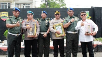 Kabid Propam Polda Sumut Terima Penghargaan dari Komandan Puspomad Pomdam I/BB