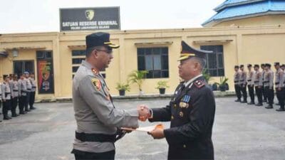 Polres Labusel Gelar Upacara Wisuda Purnabakti untuk Kompol Ahyat