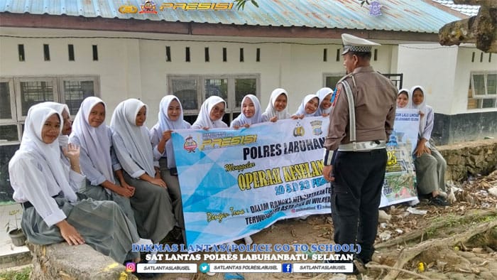 Satlantas Polres Labusel Gelar Dikmas Lantas di Dua Sekolah di Sungai Kanan