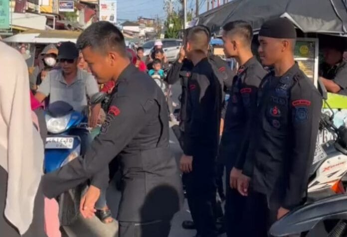 Sat Brimob Polda Sumut Tebarkan Berkah Ramadan Melalui Aksi Sosial