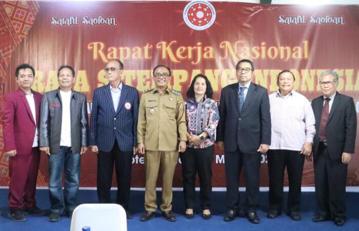 Wabup Samosir Buka Rakernas Punguan Raja Sitempang Indonesia