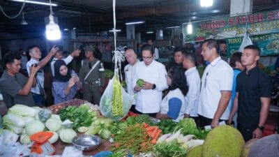 Rico Waas Pantau Harga Bahan Pangan di Pasar Petisah