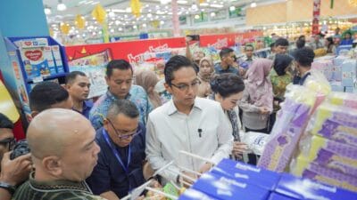 Rico Waas Tinjau Brastagi Supermarket dan Temukan Permen Tidak Jelas Tanggal Kedaluwarsanya