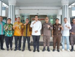 Rico Waas Silaturahmi dengan Kajari Medan