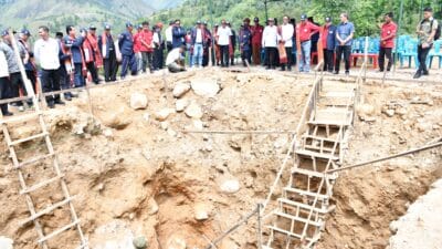Wabup Samosir Letakkan Batu Pertama Pembangunan Salib Suci