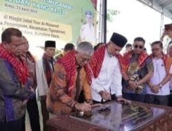 Bupati Karo Resmikan Masjid Jabal Tsur Al Musannif dan Sarana Air Bersih di Desa Penampen