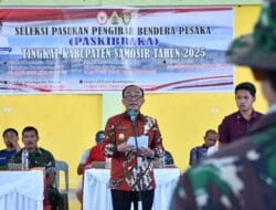 Wabup Samosir Pimpin Upacara Seleksi Paskibra 2025 Tingkat Kabupaten