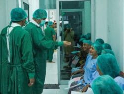 Wabup Batu Bara Hadiri Operasi Katarak Gratis
