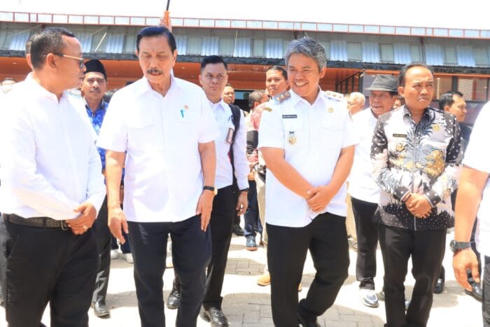 Wabup Samosir Dampingi Ketua DEN RI Resmikan Abe Hotel dan Convention