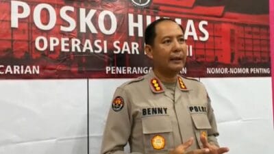 Personel Berjalan Kaki Sisir Daratan Dalam Pencarian Iptu Tomi Samuel Marbun