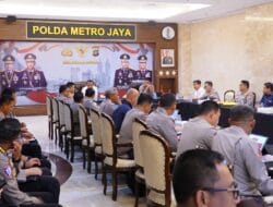 Kapolda Metro Gelar Rakor Pastikan Peringatan Hari Buruh Berjalan Lancar dan Aman