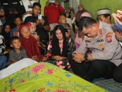 Kapolda Sumut Melayat ke Rumah Duka Korban Tawuran di Belawan