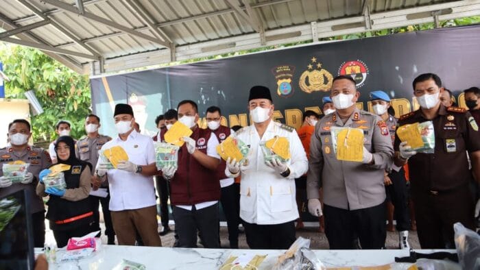 Bupati Batu Bara Bersama Polres Musnahkan Barang Bukti Narkoba