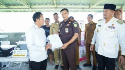 Komitmen Layani Rakyat, Bupati Batu Bara Tinjau Langsung Pelaksanaan Program Berlayar