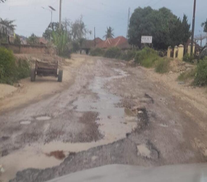 Jalan Rusak Mengganggu Pengendara Jalan Nasional Kabupaten Karo ke Aceh Tenggara