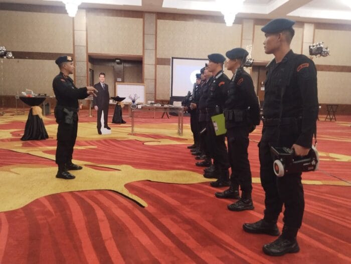 Detasemen Gegana Brimob Polda Sumut Sterilisasi dan Amankan Perayaan American Independence Day di Medan