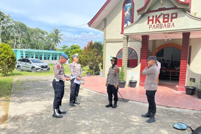 Kapolres Samosir Jamin Kenyamanan Ibadah Kenaikan Yesus Kristus 2025