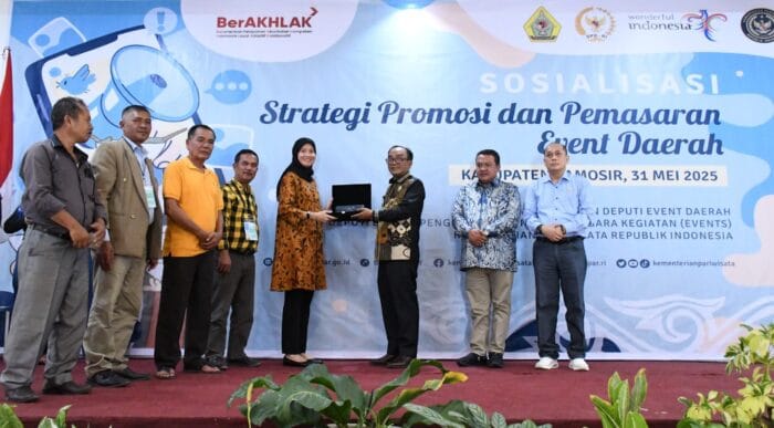 Wabup Samosir Apresiasi Wakil Ketua Komisi VII DPR RI Lamhot Sinaga Bersama Kemenpar RI