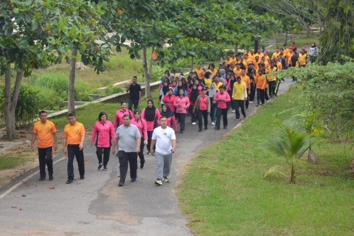 Kapolres Labusel Ajak Warga Hidup Sehat Lewat Olahraga