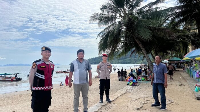 Personel Polres Tapteng Amankan Objek Wisata Dalam Rangka Libur Iduladha