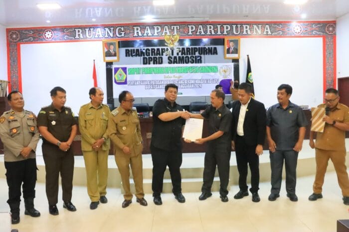 Bupati Samosir Terima Keputusan DPRD Terkait Rekomendasi LKPJ 2024