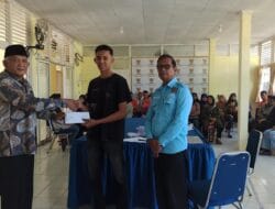 Tahun Ajaran Baru Mustahik Baznas Kabupaten Solok Terima Bantuan