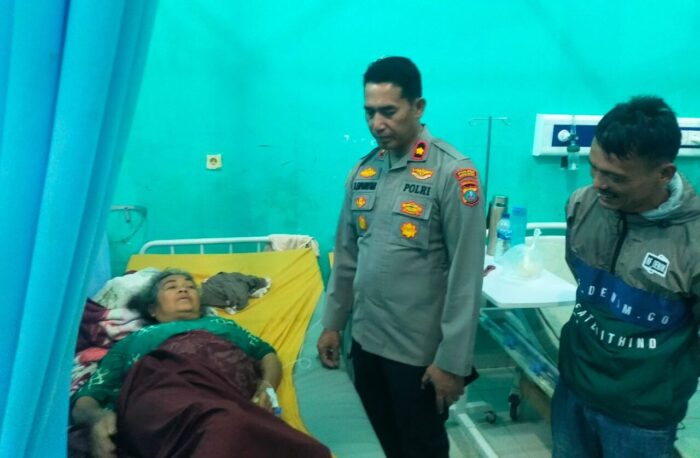 Masyarakat Posting Butuh Darah di Medsos, Wakapolres Pakpak Bharat Atensi Personel ke RSUD Salak