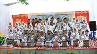 Santri Khatam Qur’an dan Tahfizh Al Fathan Semarakkan Pusat Arosuka