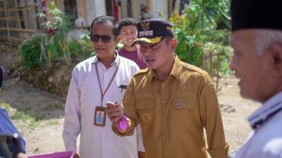 Bupati Solok JFP Serahkan Bantuan RTLH dan Korban Bencana