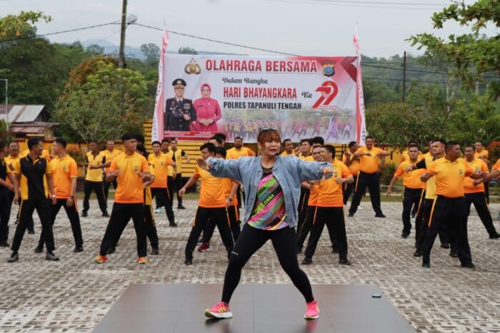 HUT Ke-79 Bhayangkara, Polres Tapteng Gelar Olahraga Bersama